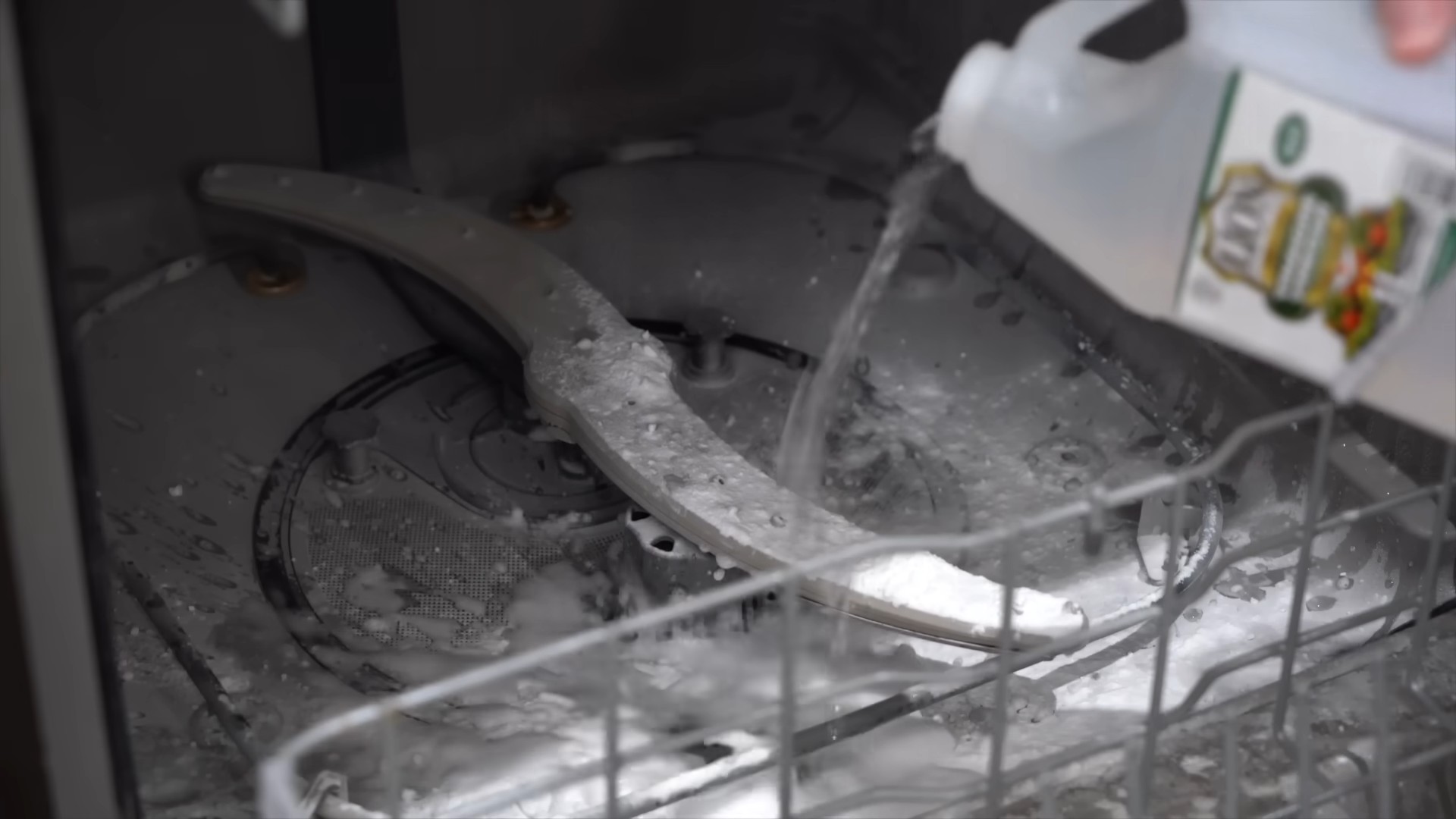 Vinegar and Baking Soda Cleaning