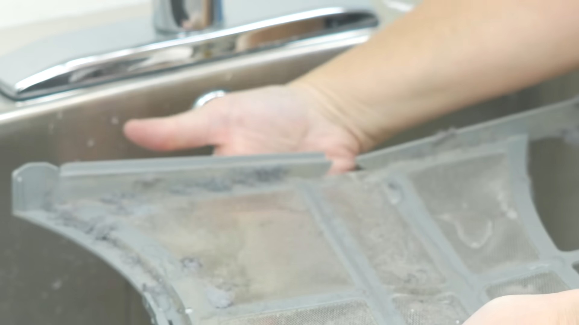 Laundry lint and static reduction