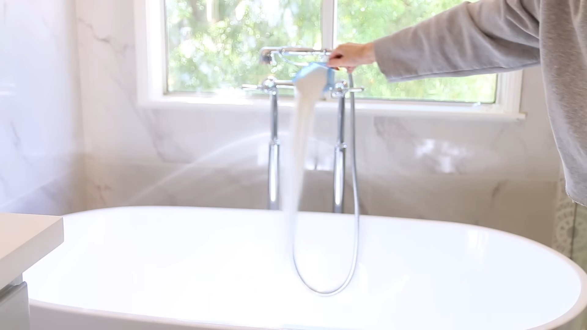 Housekeeper cleaning shortcuts