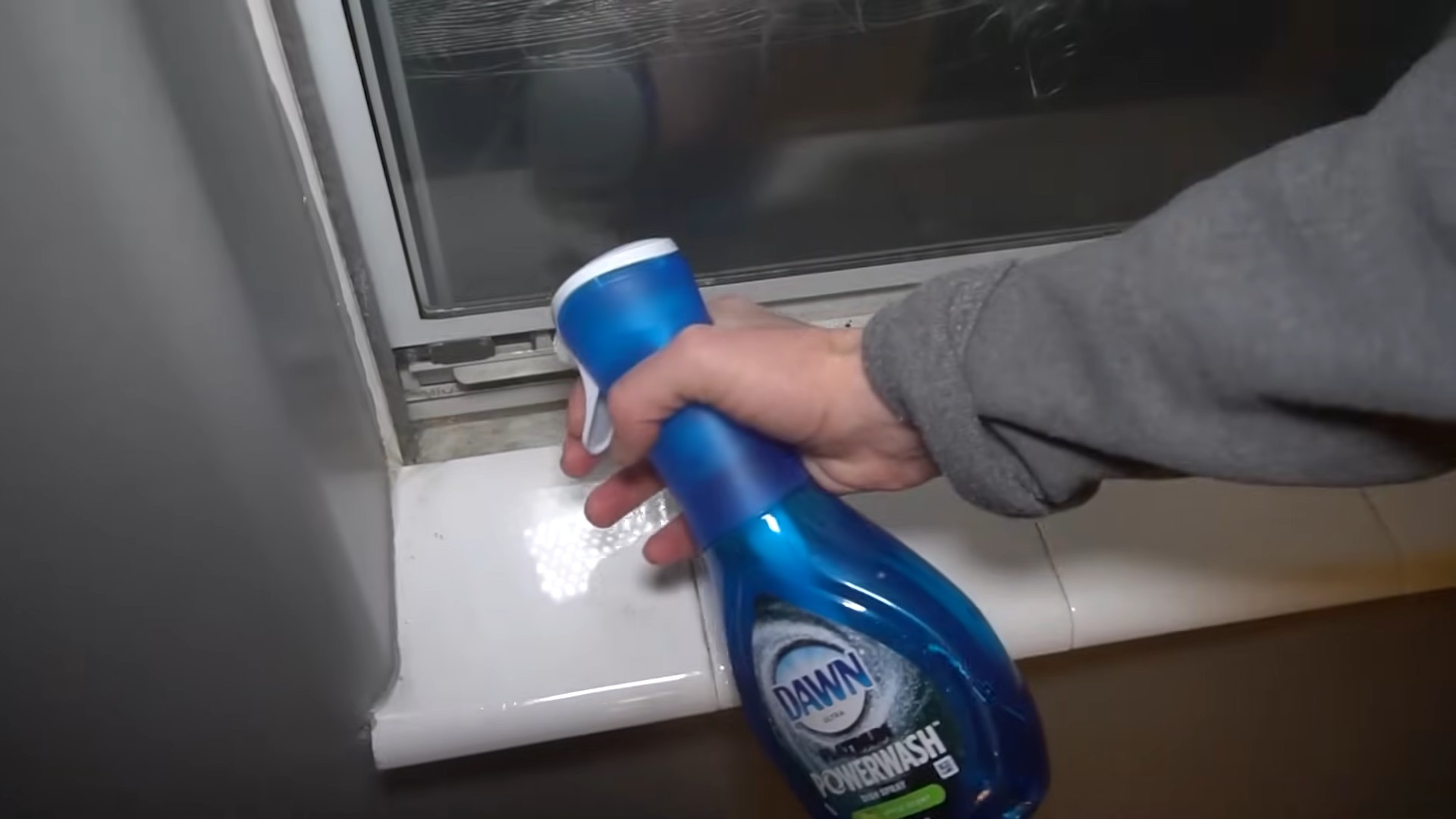 Dawn dish soap cleaning tips